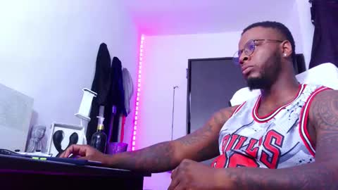 Mr H Independent model online show from 09-12-25, 03:39