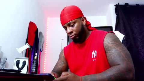 Mr H Independent model online show from 09-13-25, 03:28