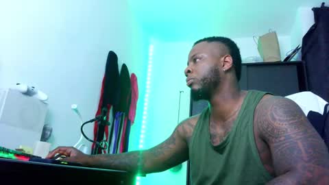 Mr H Independent model online show from 10-07-25, 03:25