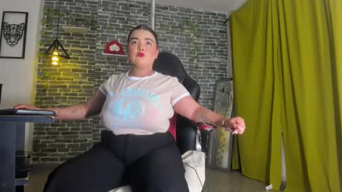 Snapshot of iam_samy chatting on 02-04-25, 11:49 Samy online show from 02-04-25, 11:49