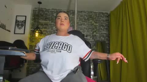 Snapshot of iam_samy chatting on 02-11-25, 11:43 Samy online show from 02-11-25, 11:43