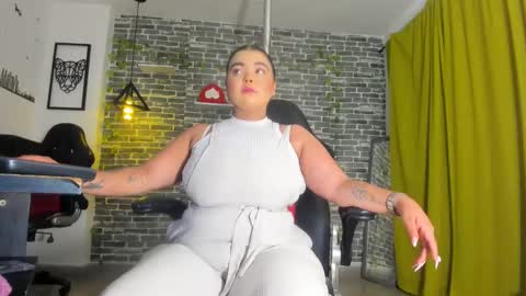 Snapshot of iam_samy chatting on 02-12-25, 06:09 Samy online show from 02-12-25, 06:09