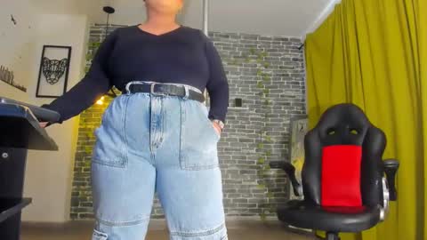 Snapshot of iam_samy chatting on 02-26-25, 06:11 Samy online show from 02-26-25, 06:11