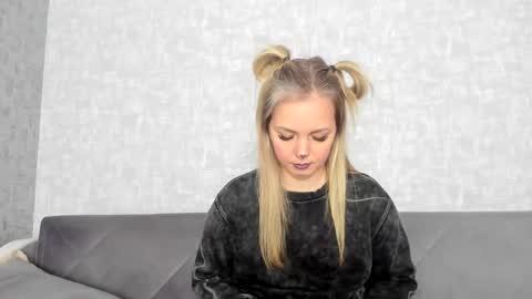 Venus online show from 03-06-25, 09:03