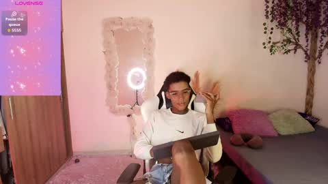 iamandrey_ online show from 05-04-26, 01:29