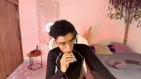 Snapshot of iamandrey_ chatting on 06-30-26, 12:44 iamandrey_ online show from 06-30-26, 12:44