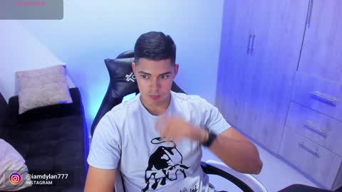 Dylan  independent model  online show from 02-02-25, 06:48