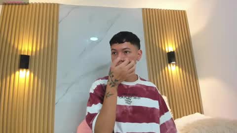 Juliiiiian online show from 02-18-25, 11:22