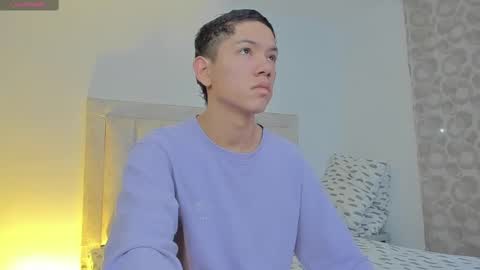 Juliiiiian online show from 03-06-25, 10:41