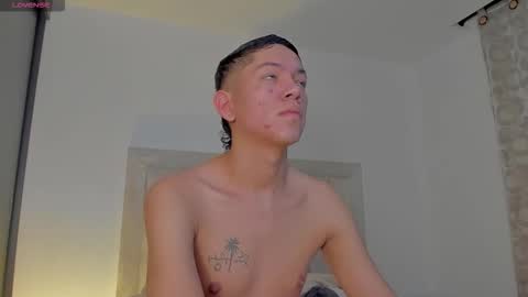 Juliiiiian online show from 10-12-25, 08:02