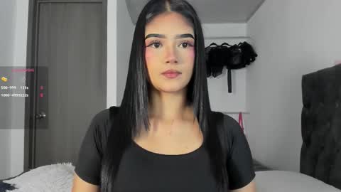 Snapshot of iamjulietaa chatting on 10-13-25, 07:36 online show from 10-13-25, 07:36