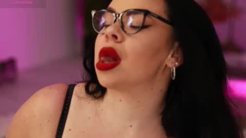 Snapshot of iamlila chatting on 11-09-25, 04:27 Lila online show from 11-09-25, 04:27