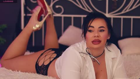 Snapshot of iamlila chatting on 11-27-25, 02:52 Lila online show from 11-27-25, 02:52