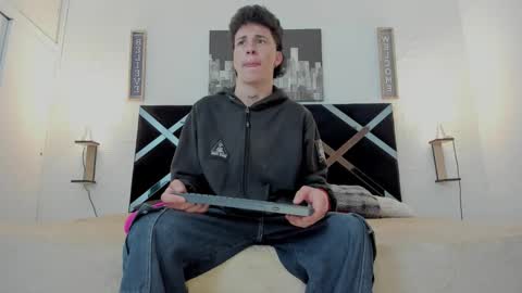 Snapshot of iammariano chatting on 11-19-25, 04:01 Mariano online show from 11-19-25, 04:01