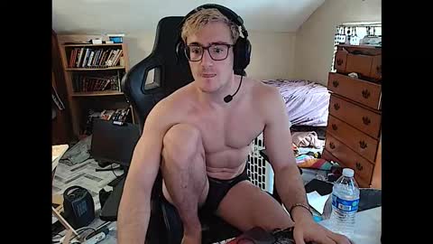 iamtommyparker online show from 12-04-25, 03:21