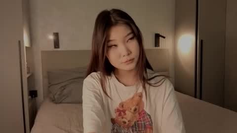 Snapshot of iamyuki_ chatting on 11-10-25, 03:00 iamyuki_ online show from 11-10-25, 03:00