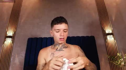IAN CASTILLO online show from 05-11-26, 02:45