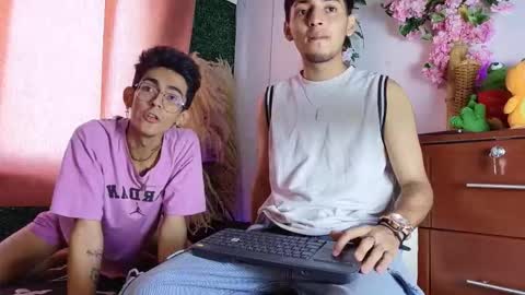 Snapshot of ian_hunter01 chatting on 02-20-26, 01:00 IAN HUNTER online show from 02-20-26, 01:00