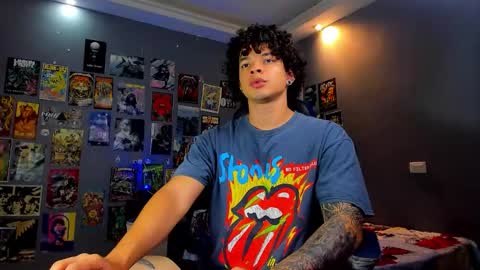 Snapshot of ian_versace chatting on 09-29-25, 02:33 Andres online show from 09-29-25, 02:33