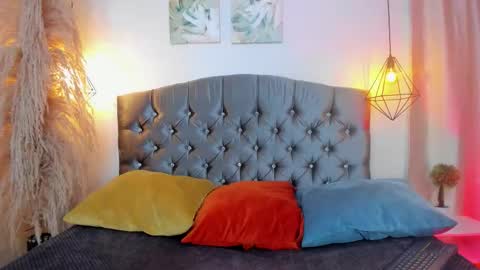 ian  online show from 10-11-25, 03:28