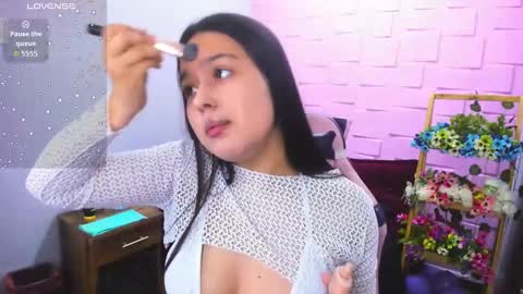 Snapshot of ibby_gp chatting on 11-18-25, 11:25 Daniela online show from 11-18-25, 11:25