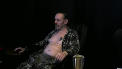 Snapshot of ibrichyrich chatting on 01-22-25, 10:15 Rich online show from 01-22-25, 10:15