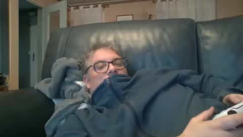 anonymouszz online show from 03-01-26, 04:42