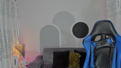 Snapshot of ice_grace chatting on 01-15-25, 11:00 ice online show from 01-15-25, 11:00