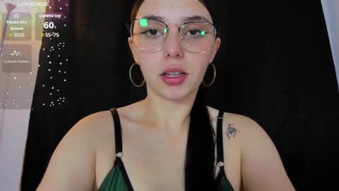 Snapshot of ice_grace chatting on 02-13-25, 11:50 ice online show from 02-13-25, 11:50