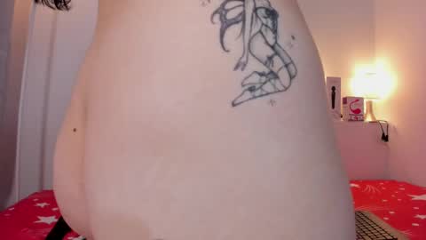 Snapshot of ice_grace chatting on 02-26-25, 04:24 ice online show from 02-26-25, 04:24