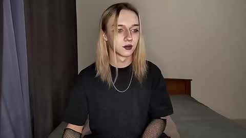 Jade online show from 12-19-25, 03:08