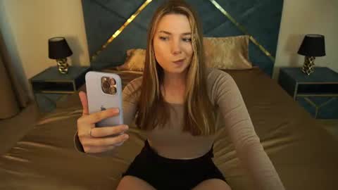 Snapshot of icedanielles chatting on 07-14-26, 05:56 Danielle online show from 07-14-26, 05:56