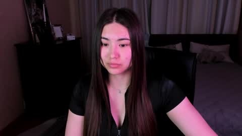 Snapshot of iceicebabe_ chatting on 05-11-26, 01:00 Aiza online show from 05-11-26, 01:00