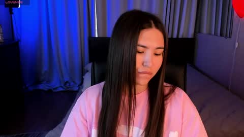 Snapshot of iceicebabe_ chatting on 05-25-26, 01:00 Aiza online show from 05-25-26, 01:00
