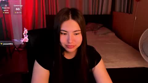 Snapshot of iceicebabe_ chatting on 06-17-26, 01:08 Aiza online show from 06-17-26, 01:08