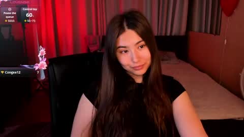 Snapshot of iceicebabe_ chatting on 06-24-26, 01:15 Aiza online show from 06-24-26, 01:15