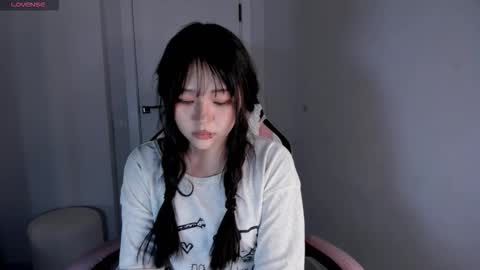 Hitomi   online show from 10-26-25, 07:31