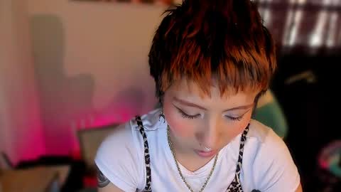 Snapshot of ichika__oto chatting on 05-03-26, 09:10 Natalia online show from 05-03-26, 09:10