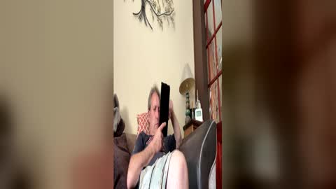 Snapshot of icums4u chatting on 06-22-26, 01:30 icums4u online show from 06-22-26, 01:30
