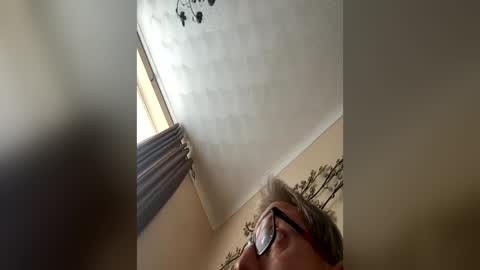 Snapshot of icums4u chatting on 07-02-26, 04:02 icums4u online show from 07-02-26, 04:02