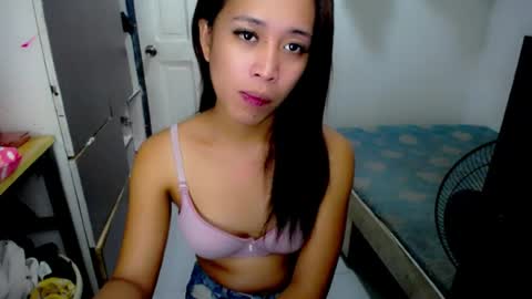 Snapshot of icy_heartxoxox chatting on 07-06-26, 02:03 Heart online show from 07-06-26, 02:03