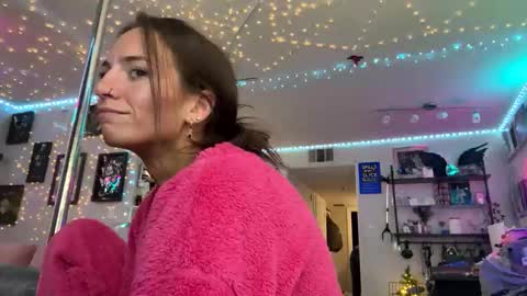 Snapshot of icyspice chatting on 12-14-25, 07:58 icyspice online show from 12-14-25, 07:58