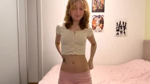 Snapshot of idellwold chatting on 04-17-26, 06:33 Sarah online show from 04-17-26, 06:33