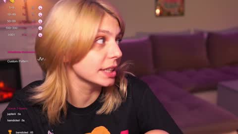 Snapshot of idontlikeguccibelts chatting on 01-20-25, 07:57 Little Flower online show from 01-20-25, 07:57