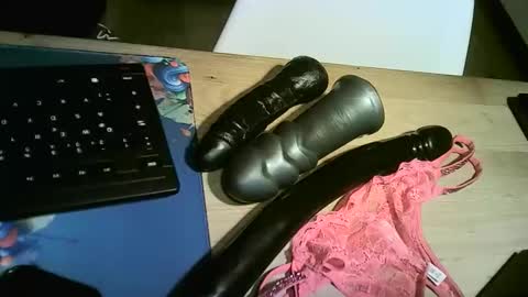 ... online show from 02-28-26, 02:23