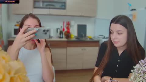 Julia and Mira online show from 01-22-25, 04:44