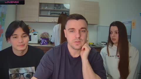 Julia and Mira online show from 02-13-25, 01:48