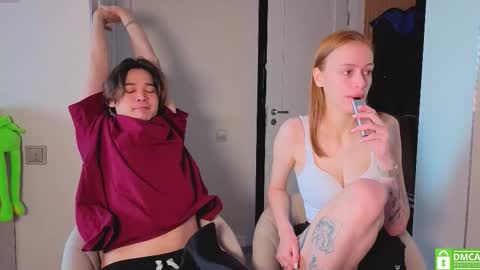 Julia and Mira online show from 02-12-26, 10:43