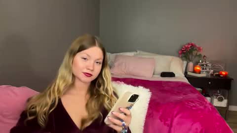 Snapshot of iheartcassie2844 chatting on 10-23-25, 05:33 cassie online show from 10-23-25, 05:33