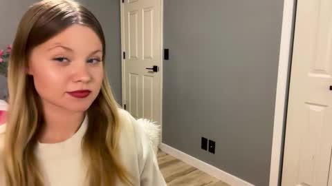 Snapshot of iheartcassie2844 chatting on 11-07-25, 09:04 cassie online show from 11-07-25, 09:04